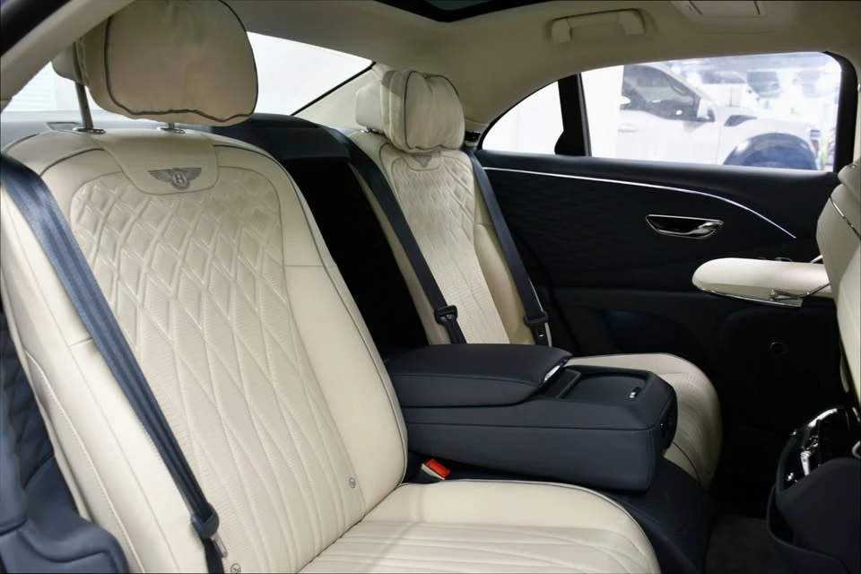 2023 Bentley Continental GT Mulliner 3rd Gen - Image 18 of 20