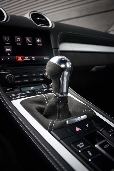2023 Porsche 718 Boxster Spyder - Image 14 of 18