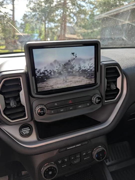 2023 Ford Bronco Sport - Image 2 of 18