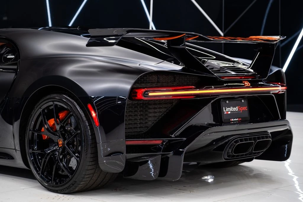 2023 Bugatti Chiron Pur Sport - Image 17 of 31