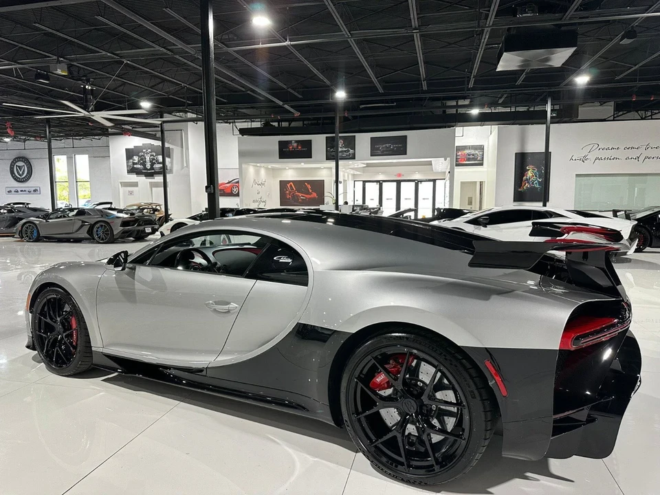 2023 Bugatti Chiron Pur Sport - Image 5 of 12
