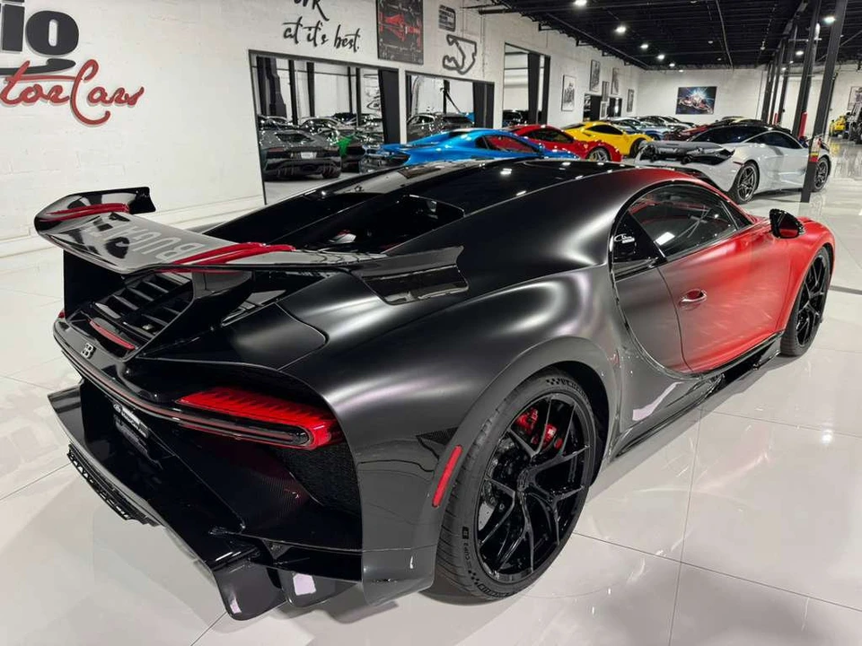 2023 Bugatti Chiron Pur Sport - Image 7 of 12