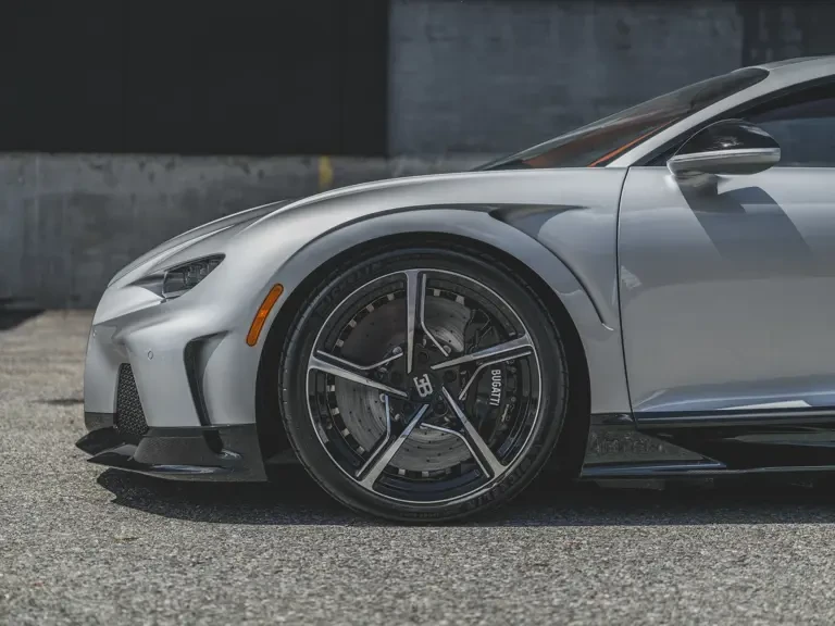 2023 Bugatti Chiron Super Sport - Image 13 of 31