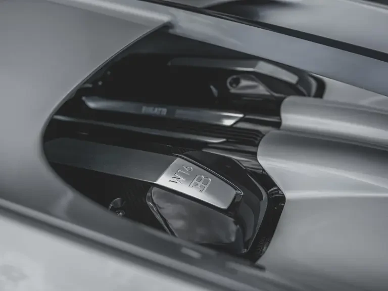 2023 Bugatti Chiron Super Sport - Image 28 of 31