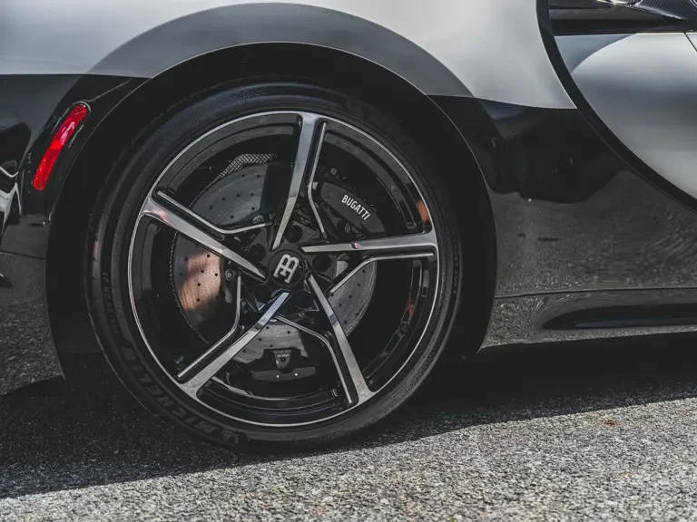 2023 Bugatti Chiron Super Sport - Image 17 of 31