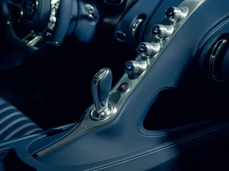 2023 Bugatti Chiron Super Sport - Image 13 of 31