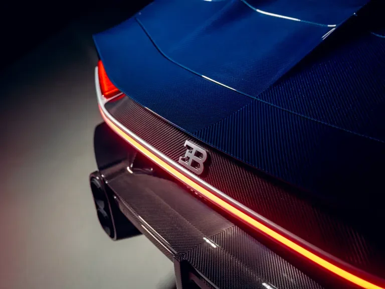 2023 Bugatti Chiron Super Sport - Image 25 of 31