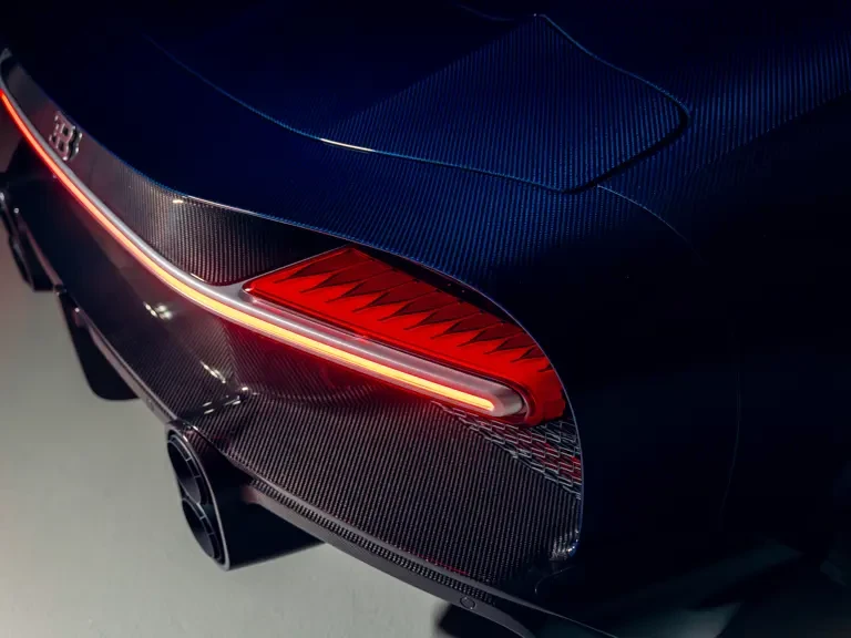 2023 Bugatti Chiron Super Sport - Image 23 of 31