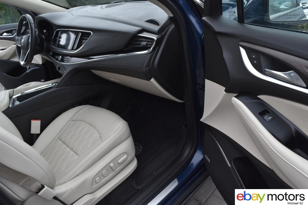 2023 Buick Enclave - Image 17 of 21