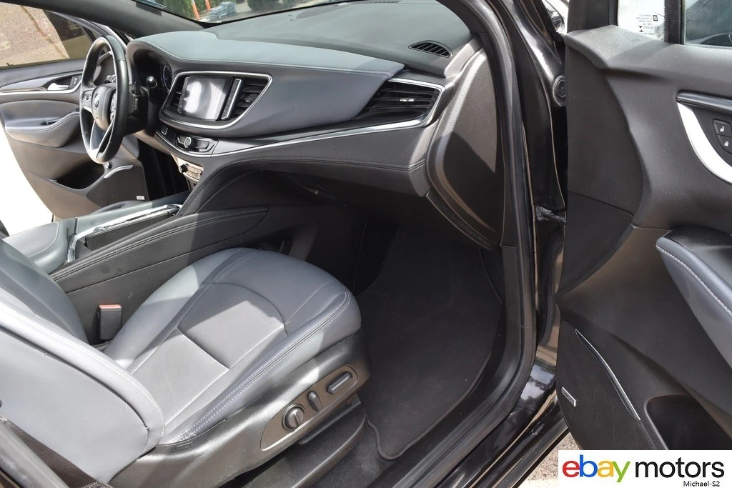 2023 Buick Enclave - Image 17 of 21