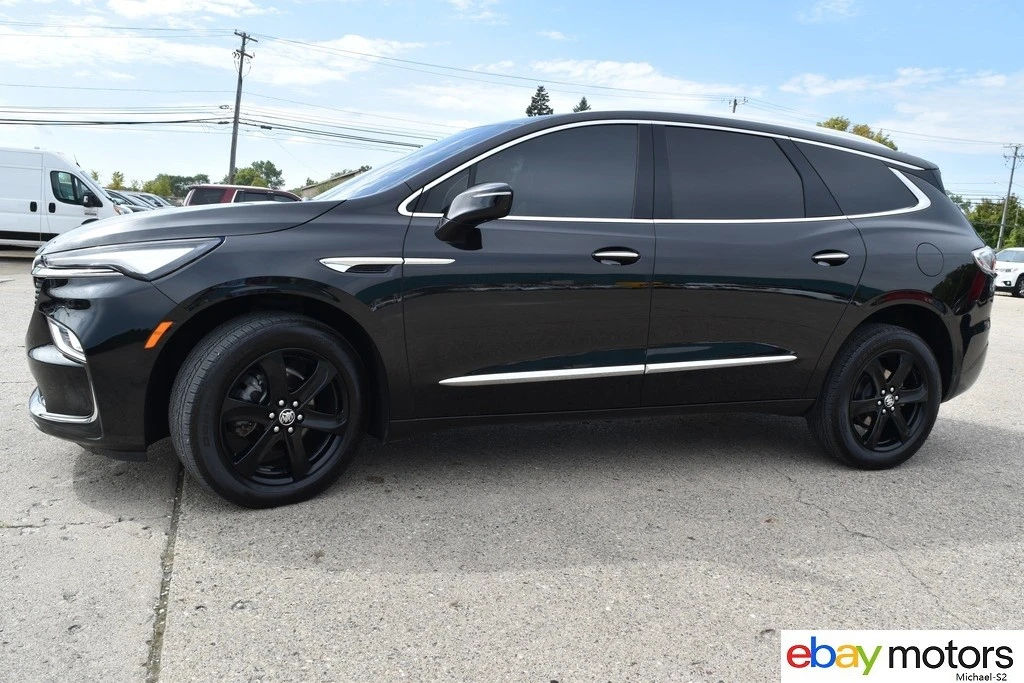 2023 Buick Enclave - Image 8 of 21
