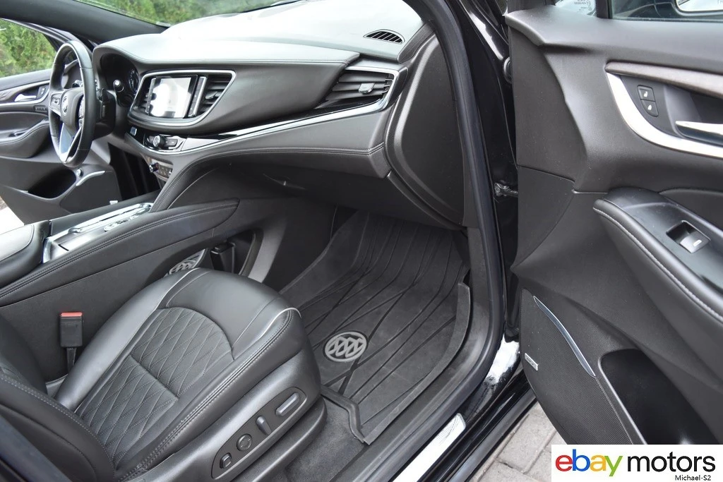 2023 Buick Enclave - Image 17 of 21