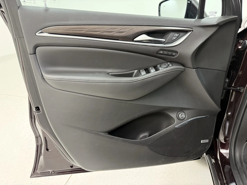 2023 Buick Enclave - Image 11 of 12