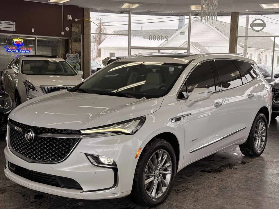 2023 Buick Enclave - Image 2 of 21