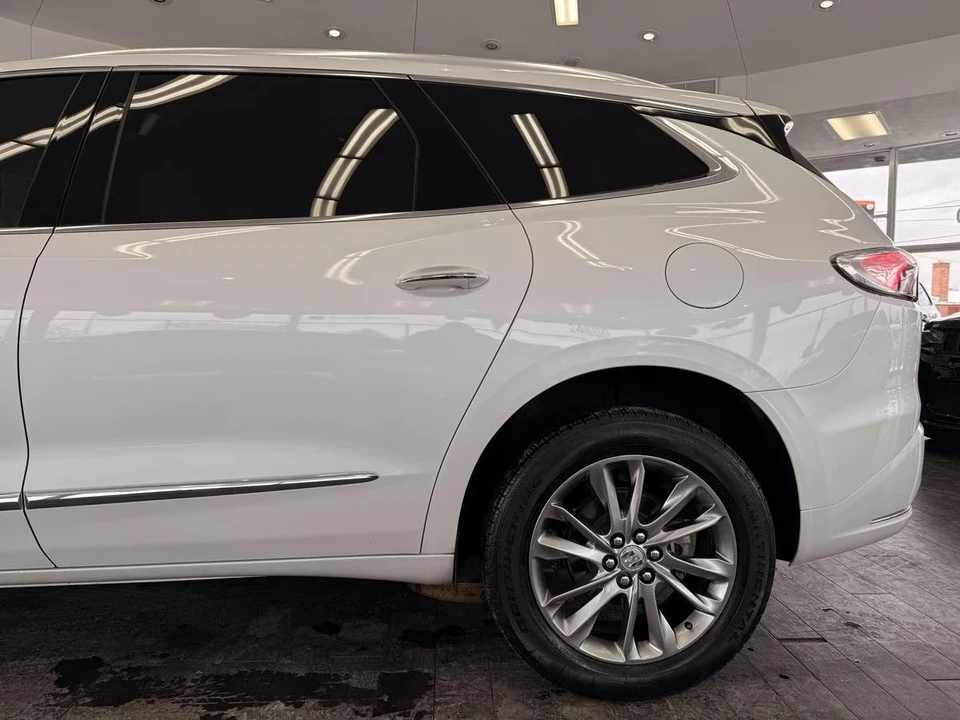 2023 Buick Enclave - Image 19 of 21