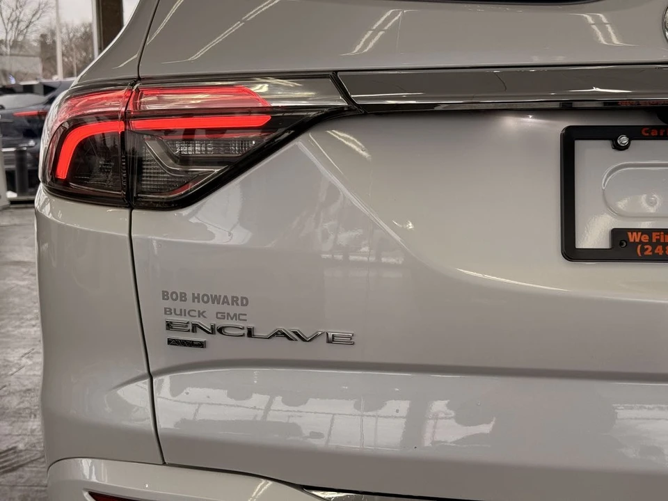 2023 Buick Enclave - Image 15 of 21