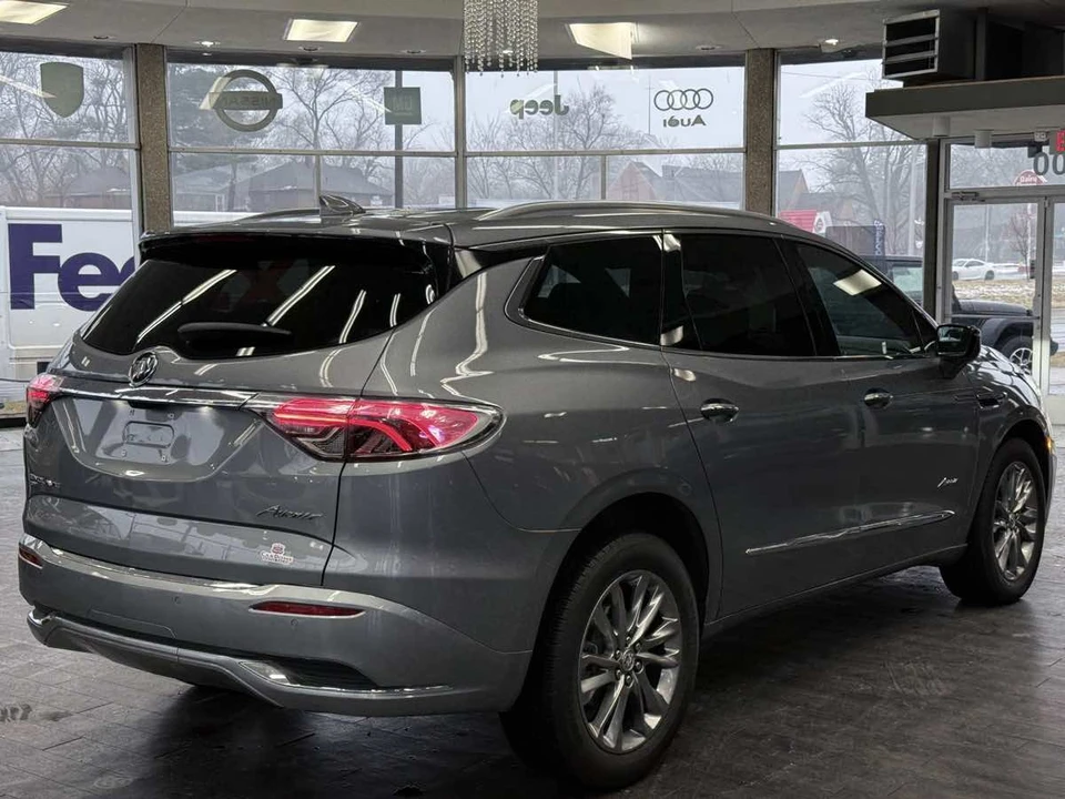 2023 Buick Enclave - Image 11 of 12