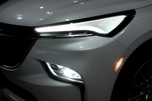 2023 Buick Enclave - Image 8 of 21