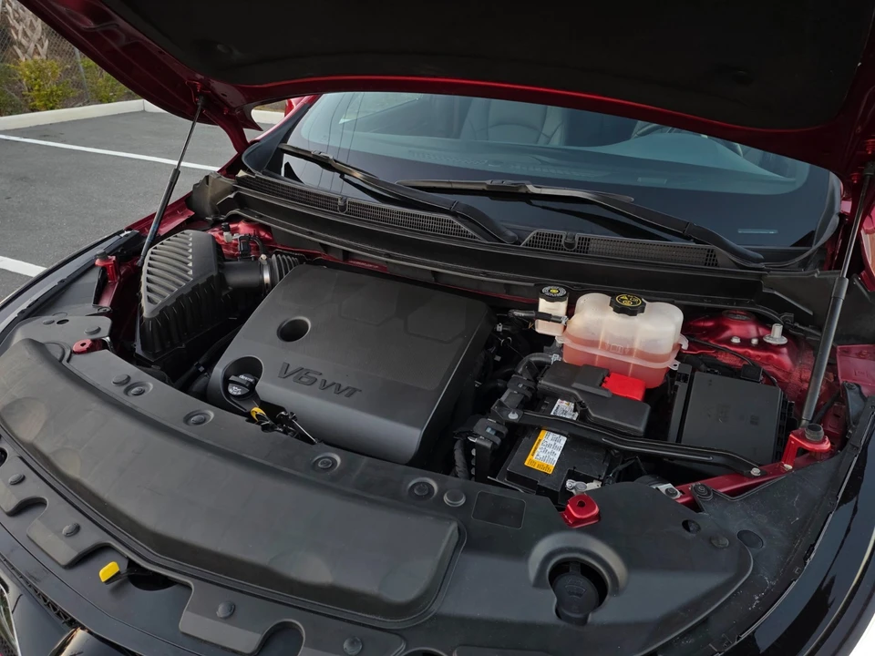 2023 Buick Enclave - Image 17 of 21