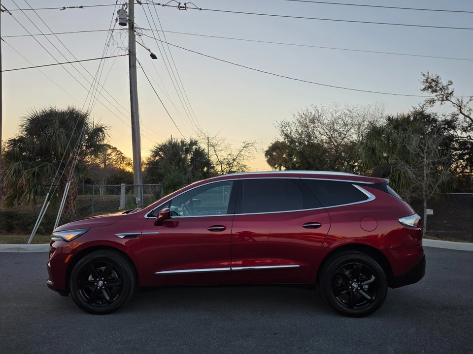 2023 Buick Enclave - Image 12 of 21