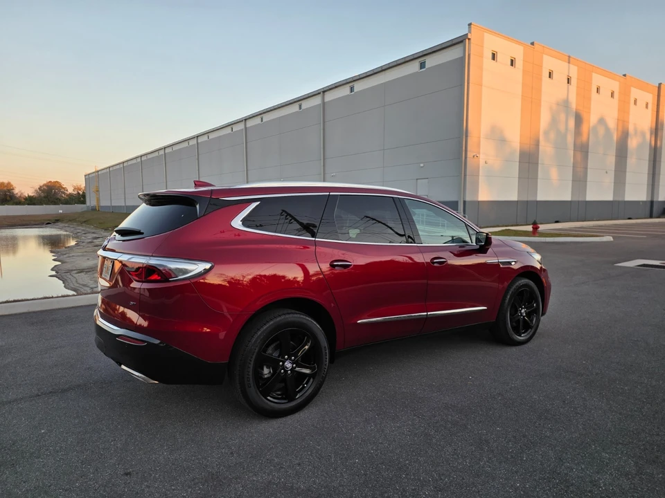 2023 Buick Enclave - Image 14 of 21