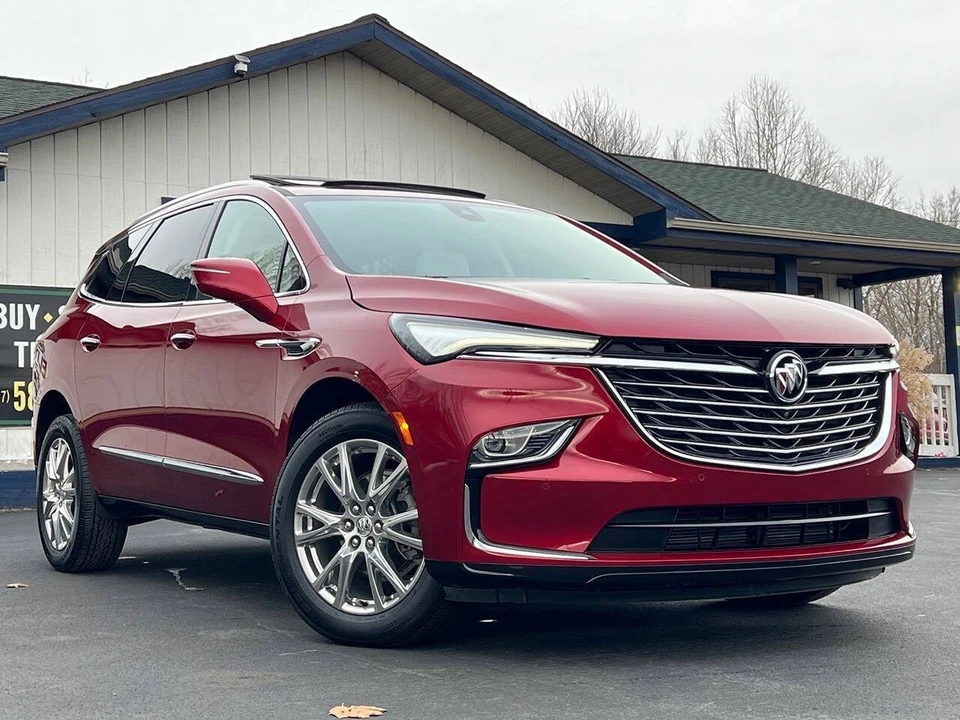2023 Buick Enclave - Image 14 of 31