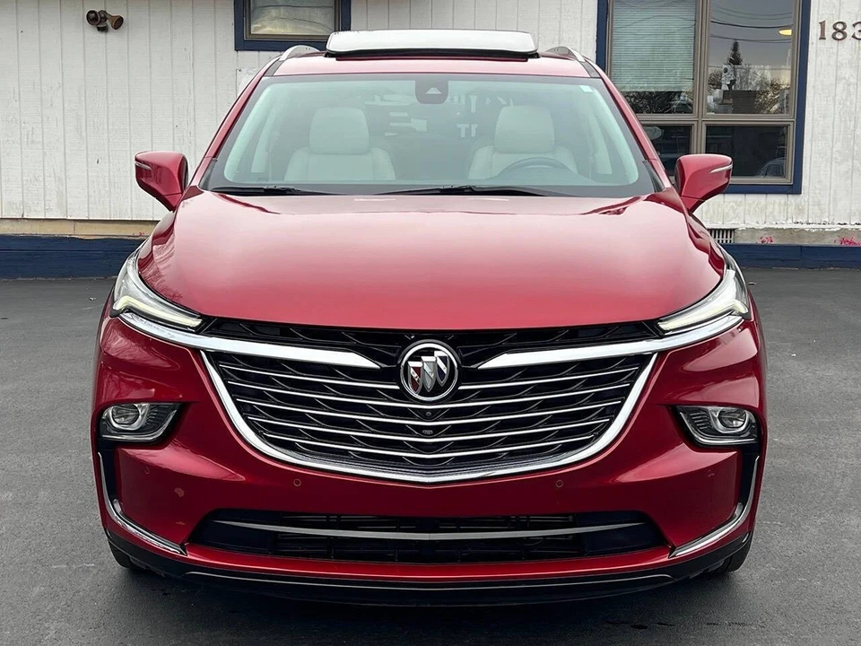 2023 Buick Enclave - Image 9 of 31