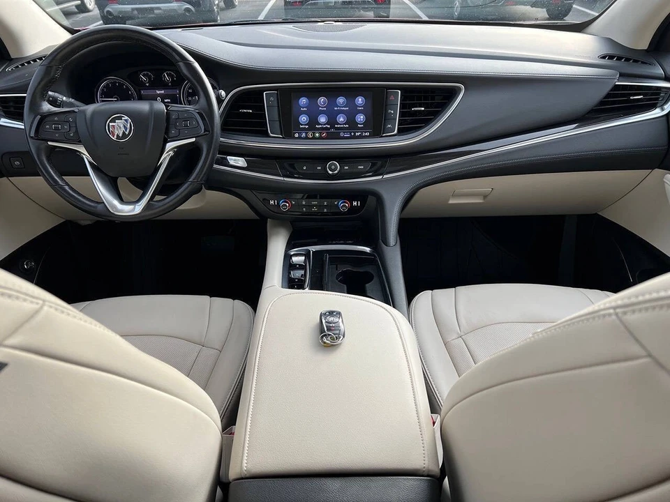 2023 Buick Enclave - Image 28 of 31