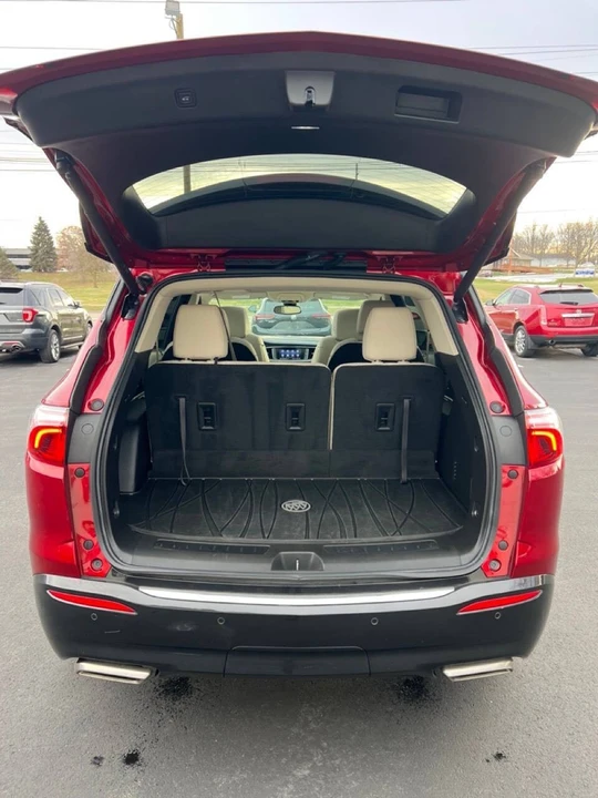 2023 Buick Enclave - Image 24 of 31