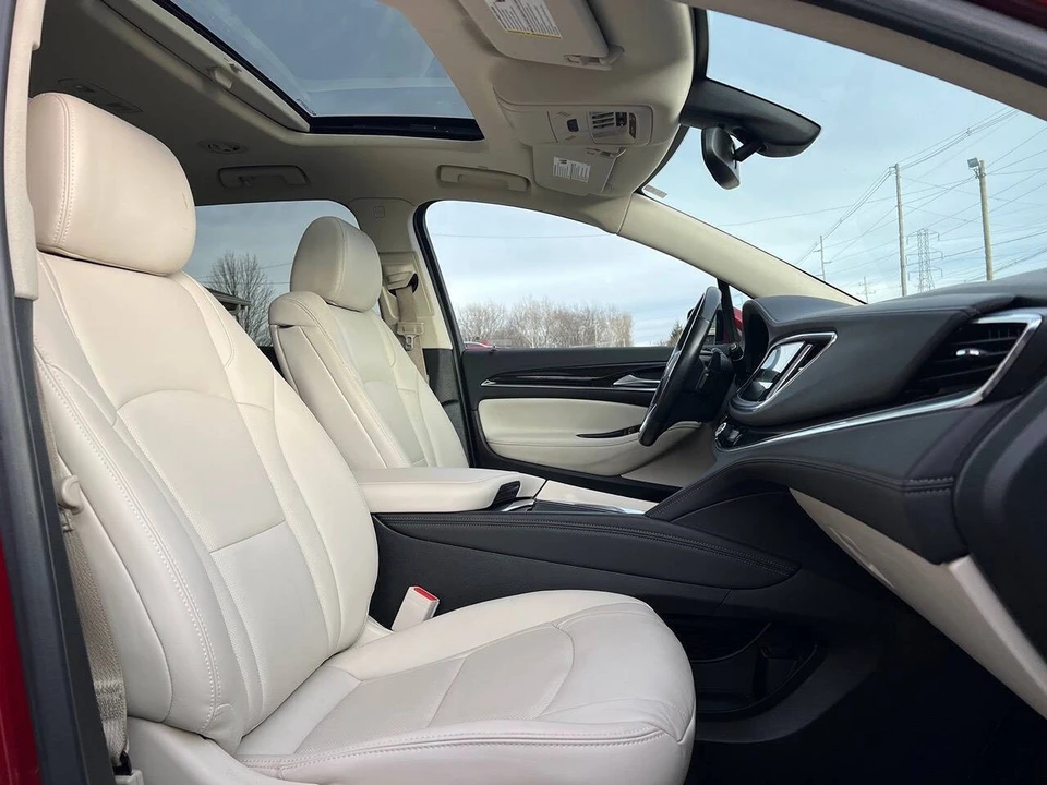 2023 Buick Enclave - Image 29 of 31