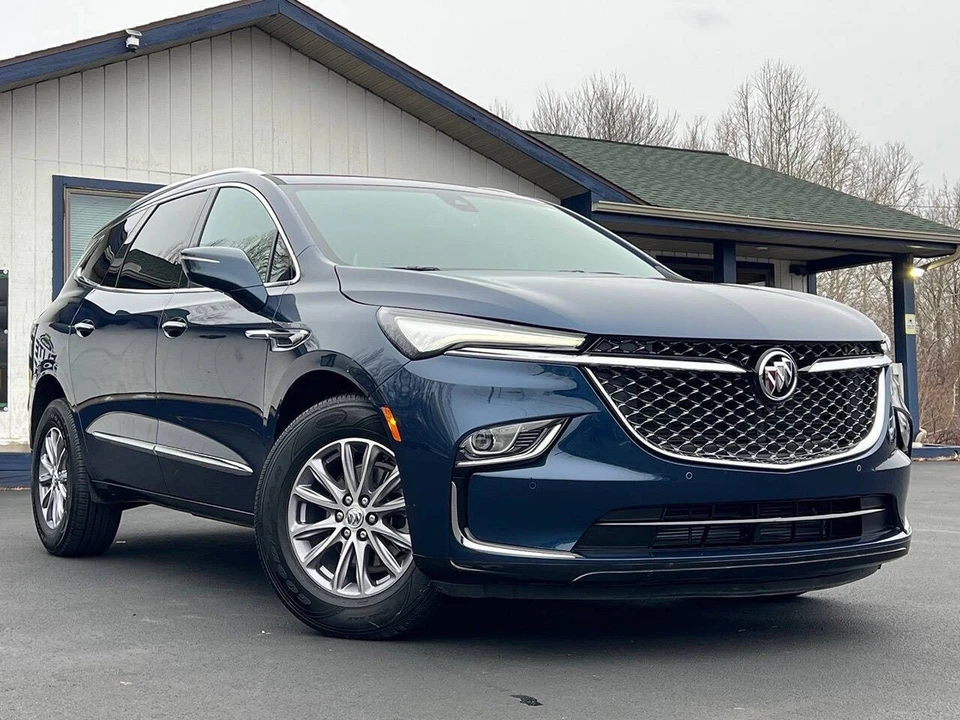 2023 Buick Enclave - Image 13 of 21