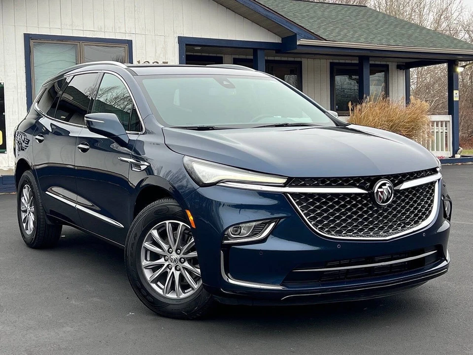 2023 Buick Enclave - Image 4 of 21