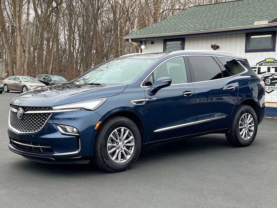 2023 Buick Enclave - Image 14 of 21