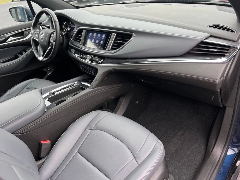 2023 Buick Enclave - Image 2 of 21