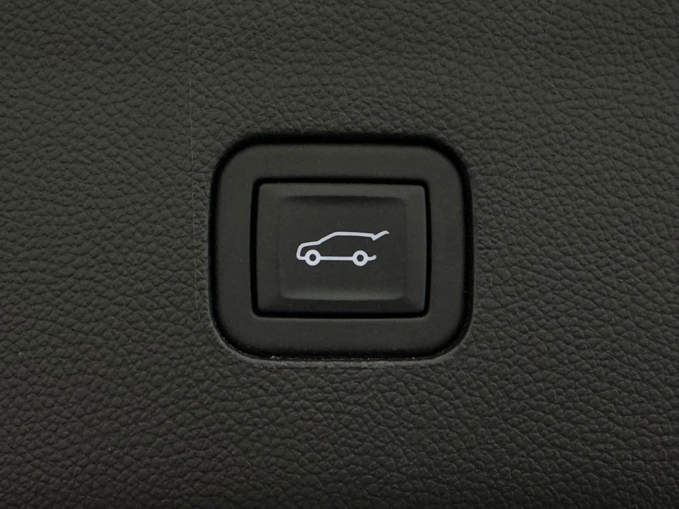 2023 Buick Enclave - Image 9 of 12
