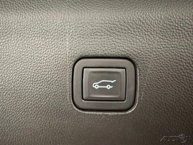 2023 Buick Enclave - Image 9 of 12