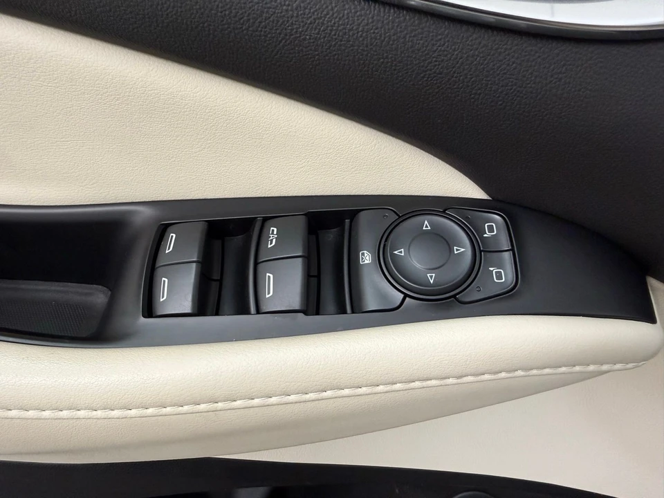 2023 Buick Enclave - Image 11 of 21
