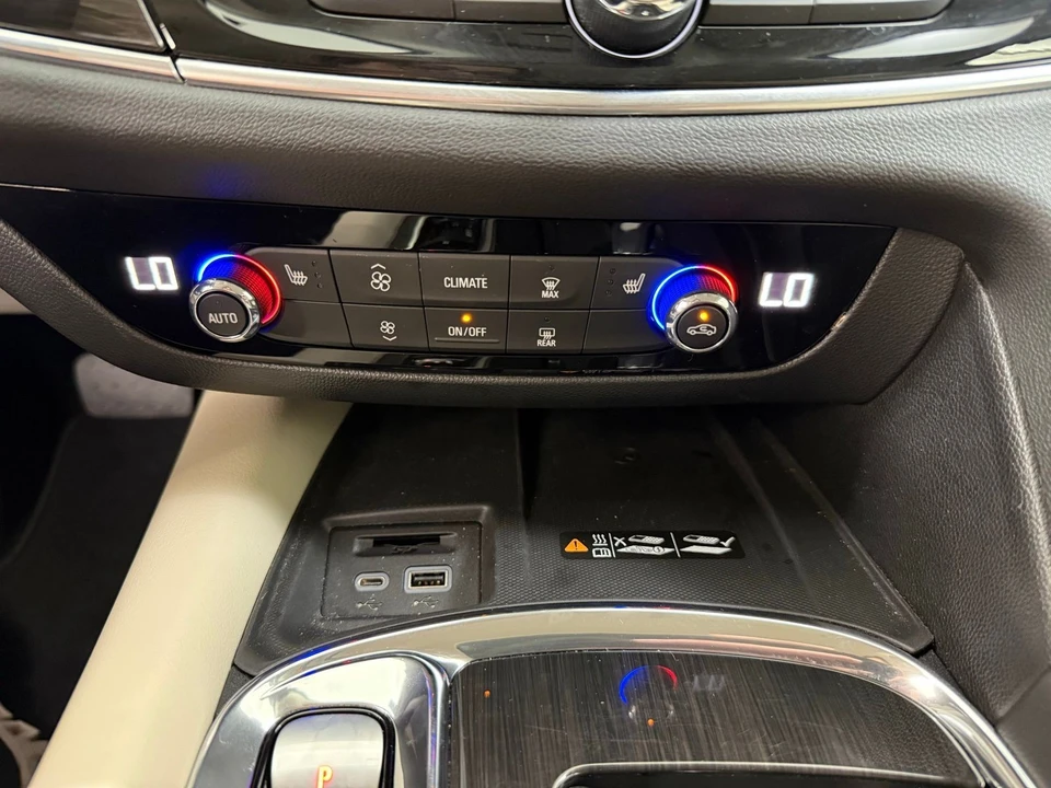 2023 Buick Enclave - Image 17 of 21