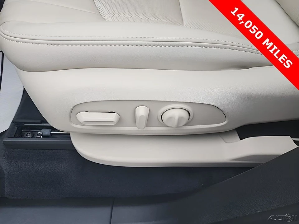 2023 Buick Enclave - Image 13 of 21