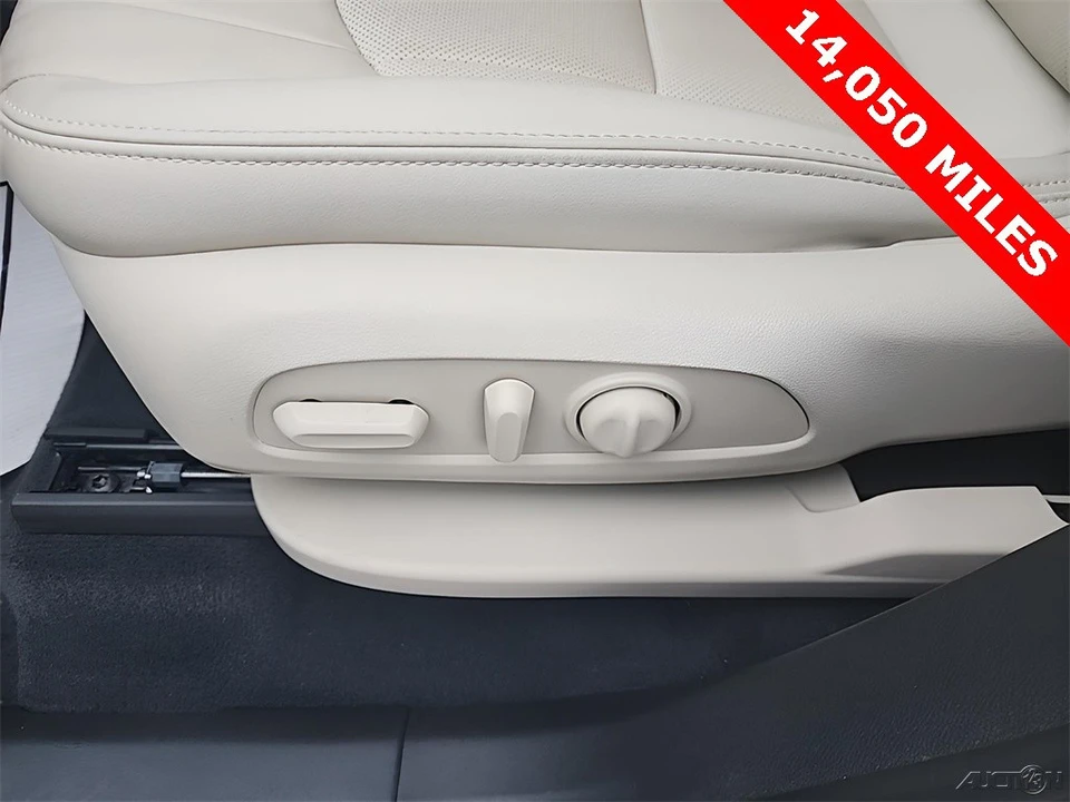2023 Buick Enclave - Image 13 of 21