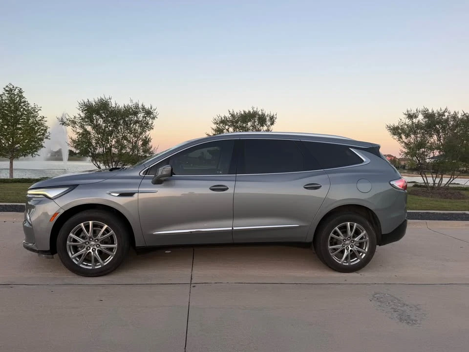 2023 Buick Enclave - Image 4 of 16