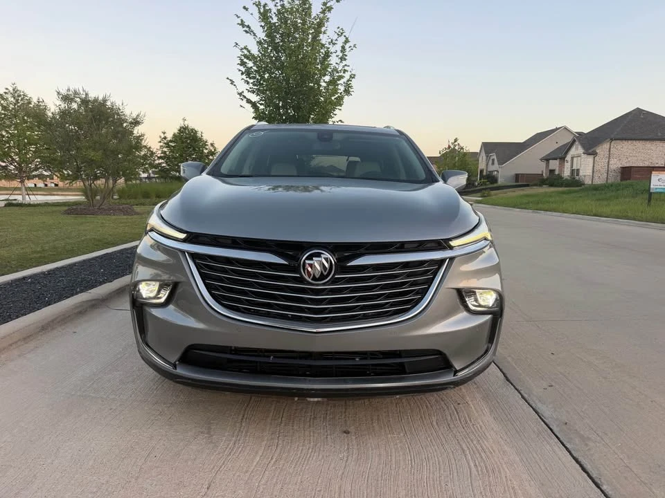 2023 Buick Enclave - Image 2 of 16