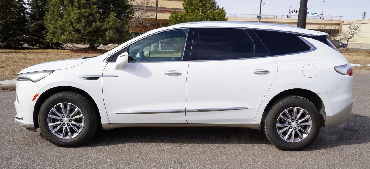2023 Buick Enclave - Image 7 of 21