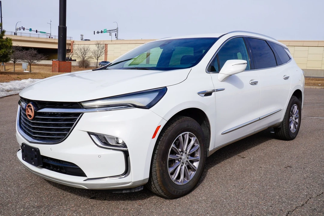 2023 Buick Enclave - Image 8 of 21