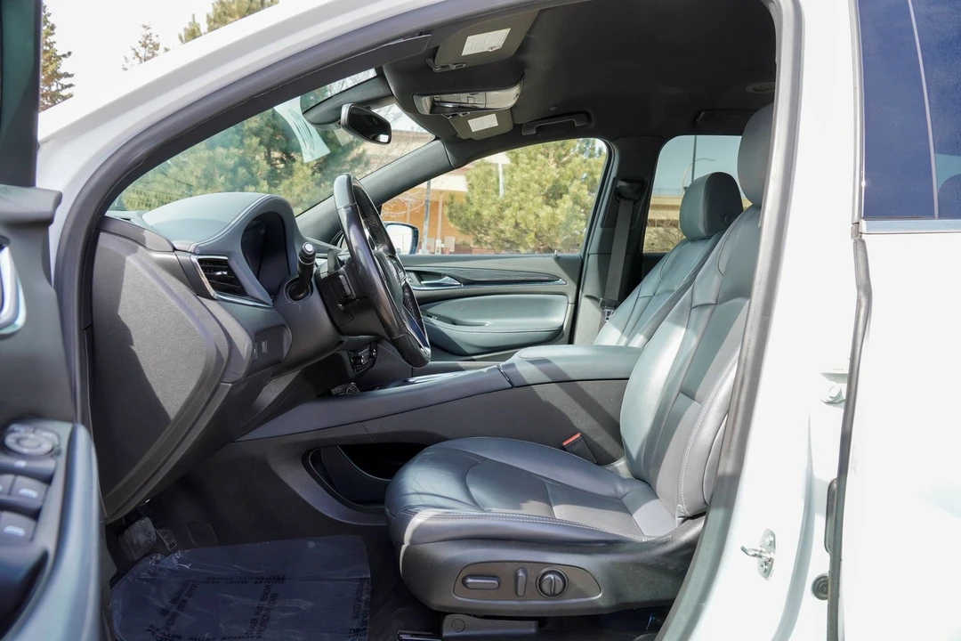 2023 Buick Enclave - Image 10 of 21