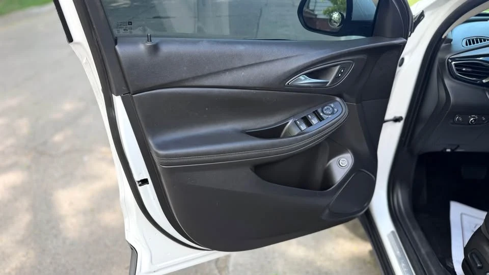 2023 Buick Encore GX - Image 11 of 17