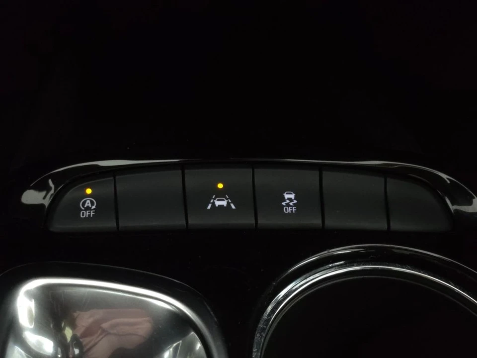 2023 Buick Encore GX - Image 8 of 12