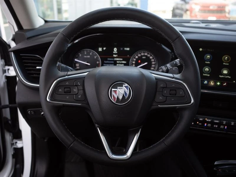 2023 Buick Envision - Image 17 of 20