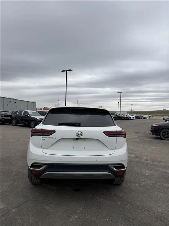 2023 Buick Envision - Image 4 of 11