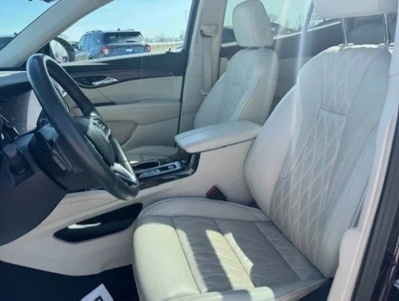 2023 Buick Envision - Image 7 of 12